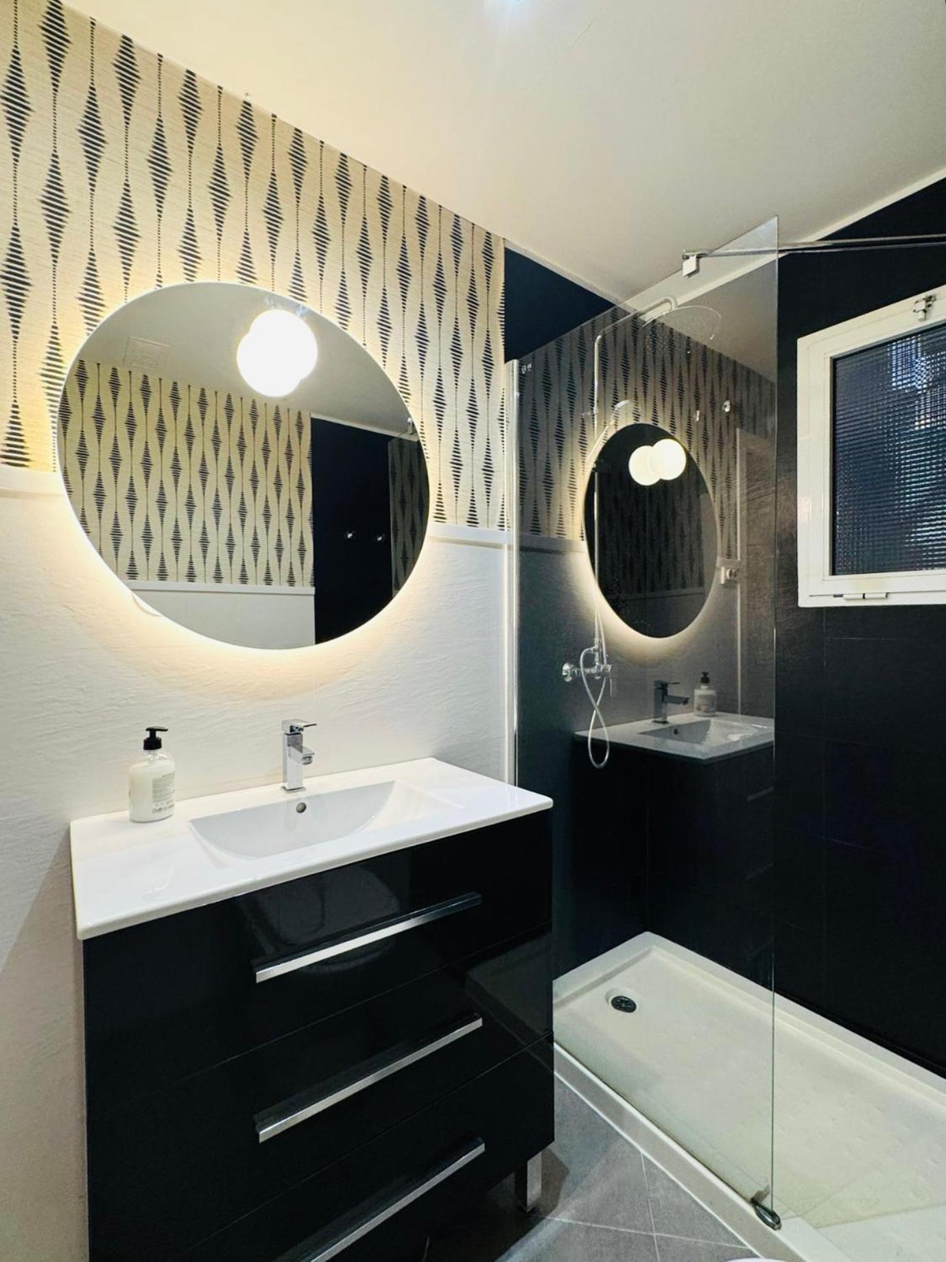 Nuevo Cathedral Deluxe Apartment Sinesedesignhomes Malaga Bagian luar foto